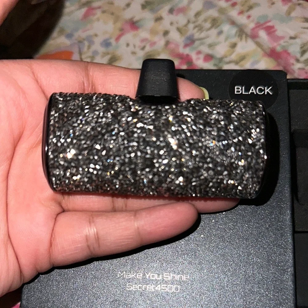 iWALK Black Glitter Portable Charger